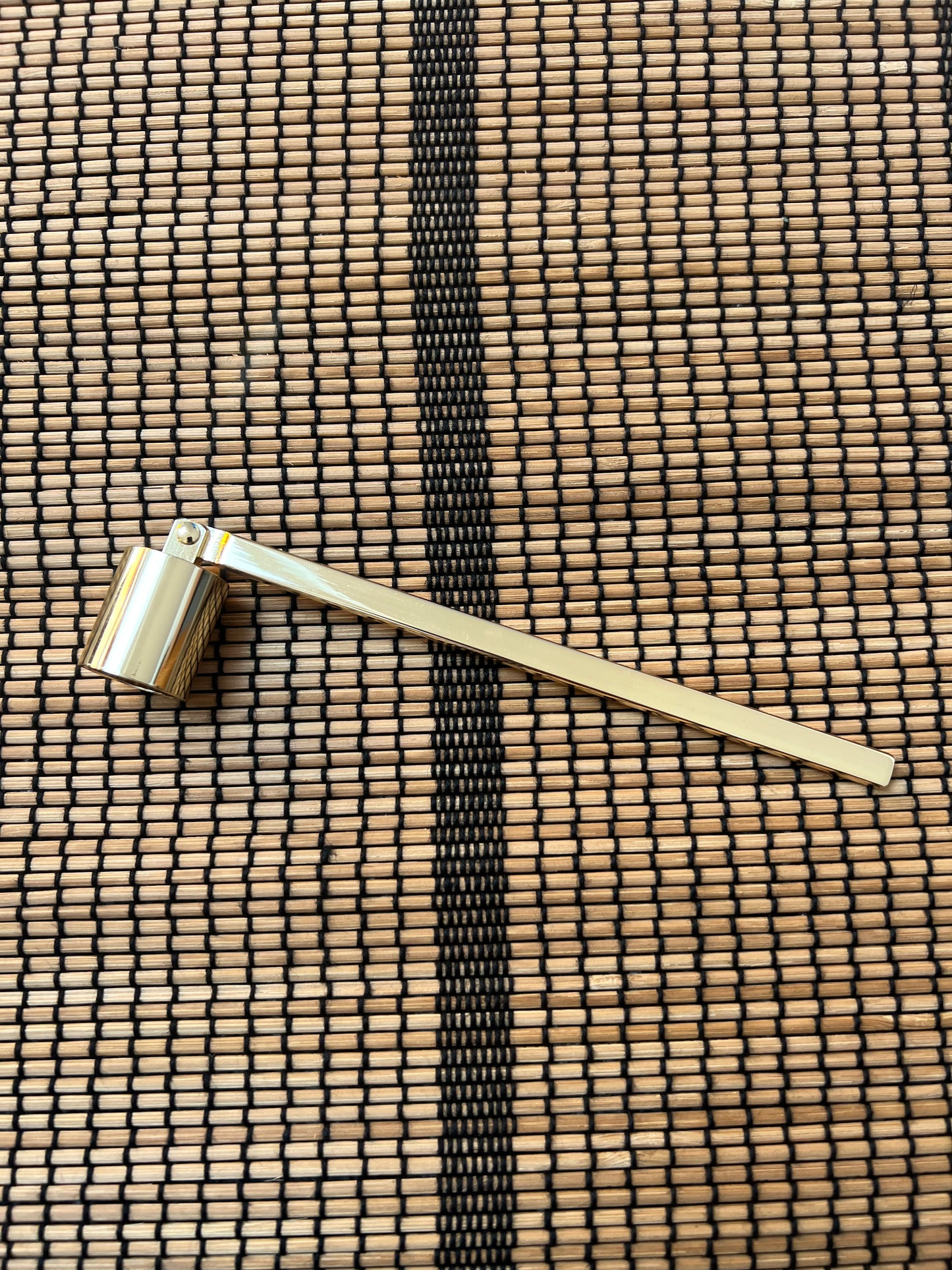 Gold snuffer