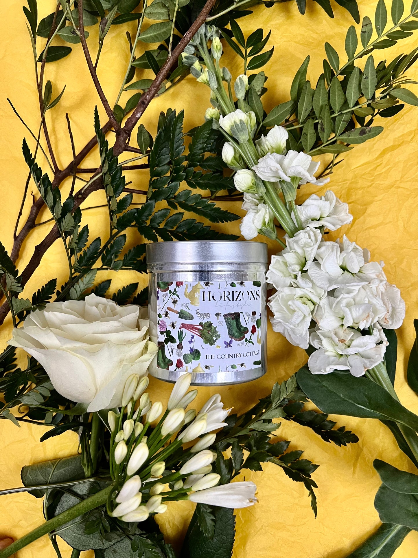 Botanical Retreat The Country Cottage tin candle