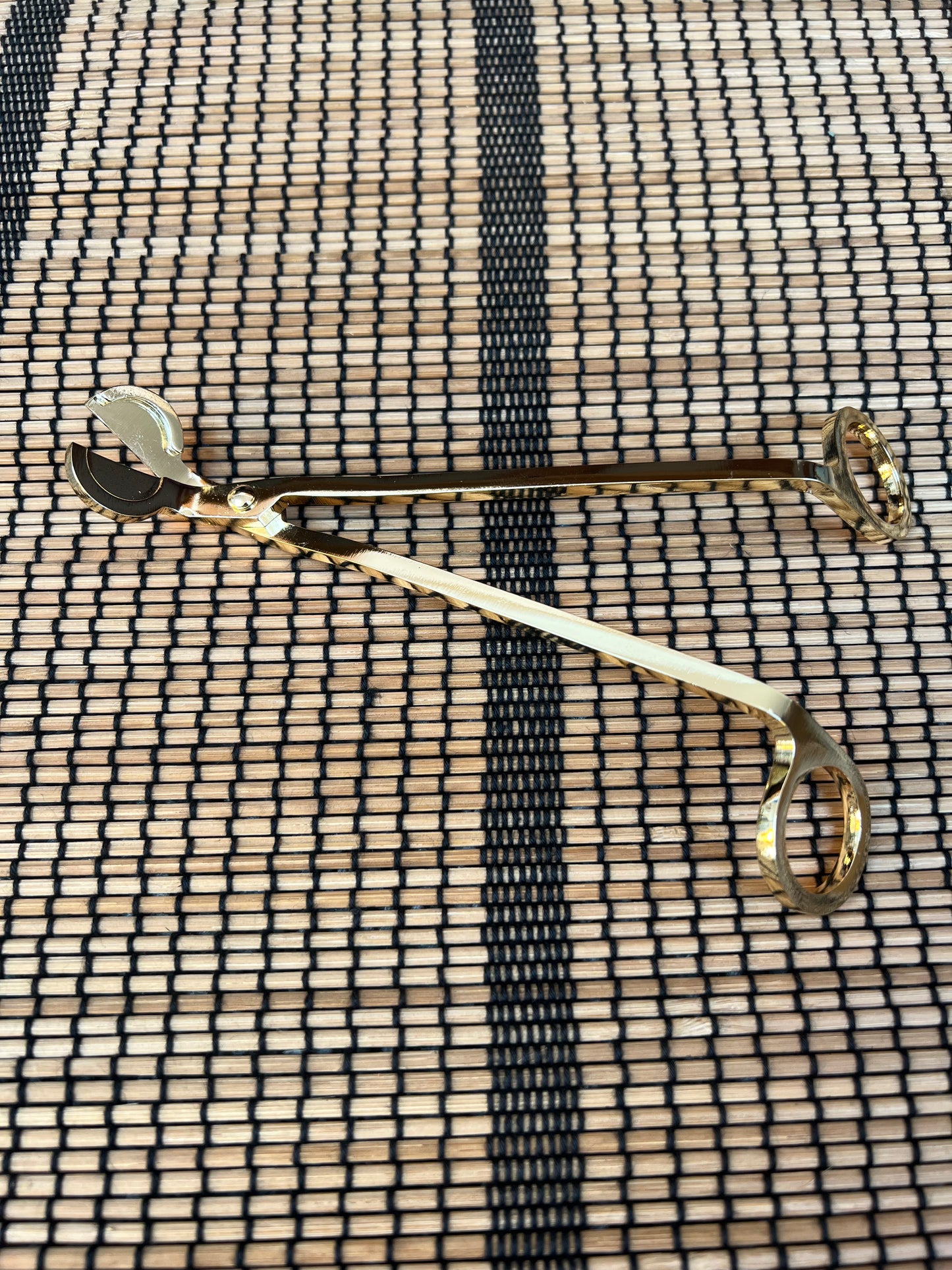 Gold wick trimmer